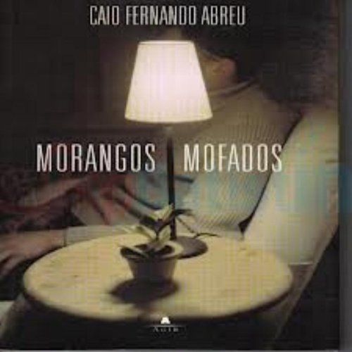 Morangos mofados