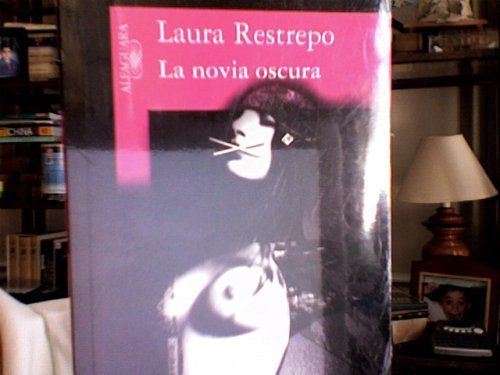La novia oscura/ The Evil Girlfriend