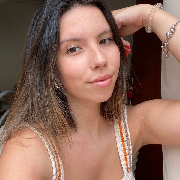 Photo of Laura Medeiros